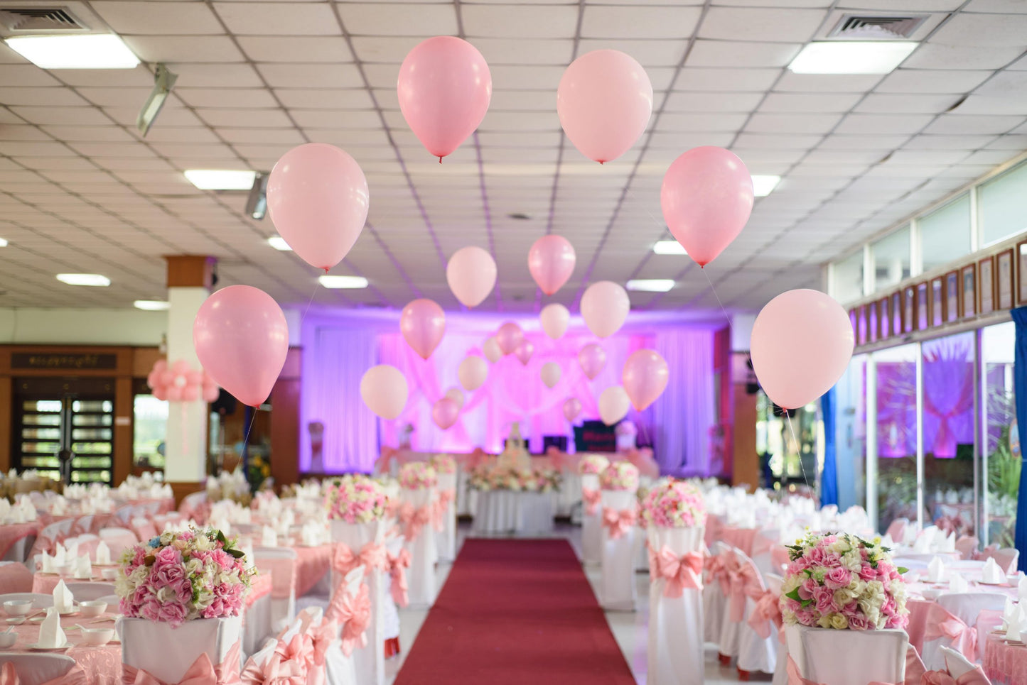 String Of Pearls Balloon Arch